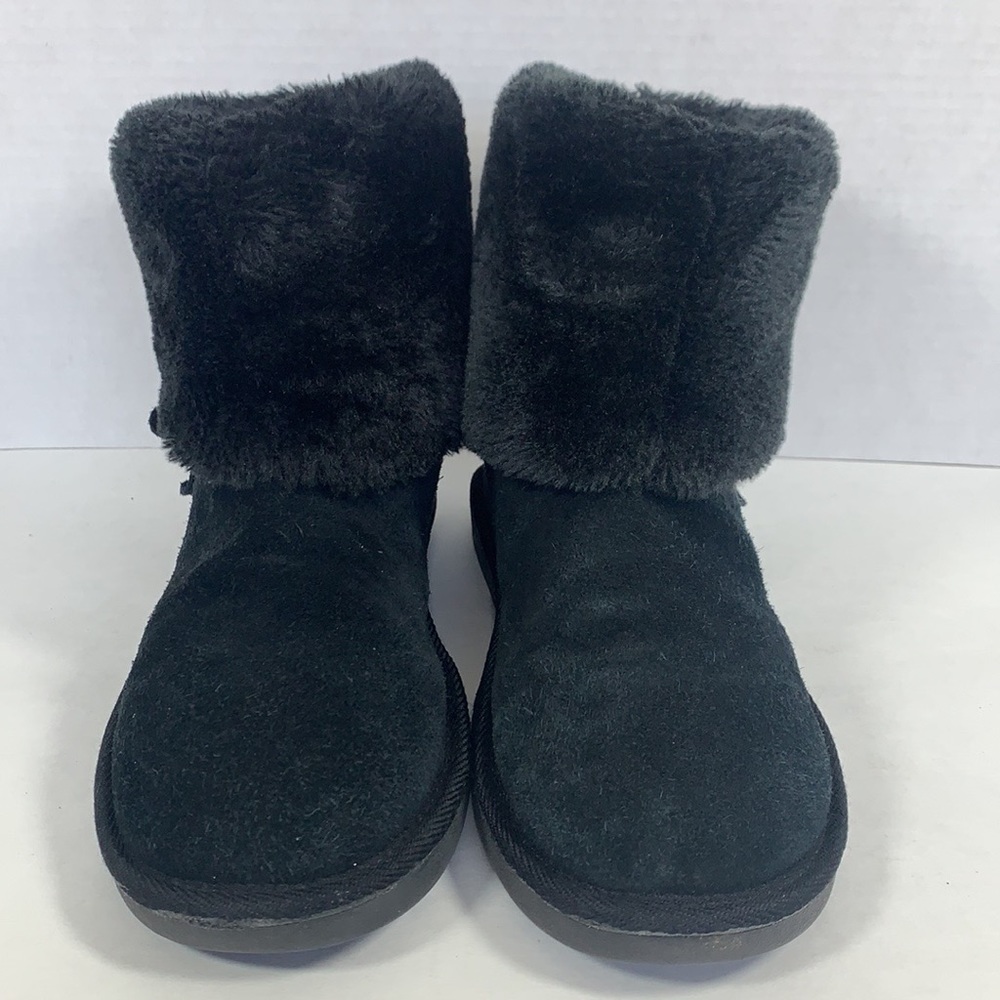 Canyon River Blues Size 9M Ankle faux fur boots.